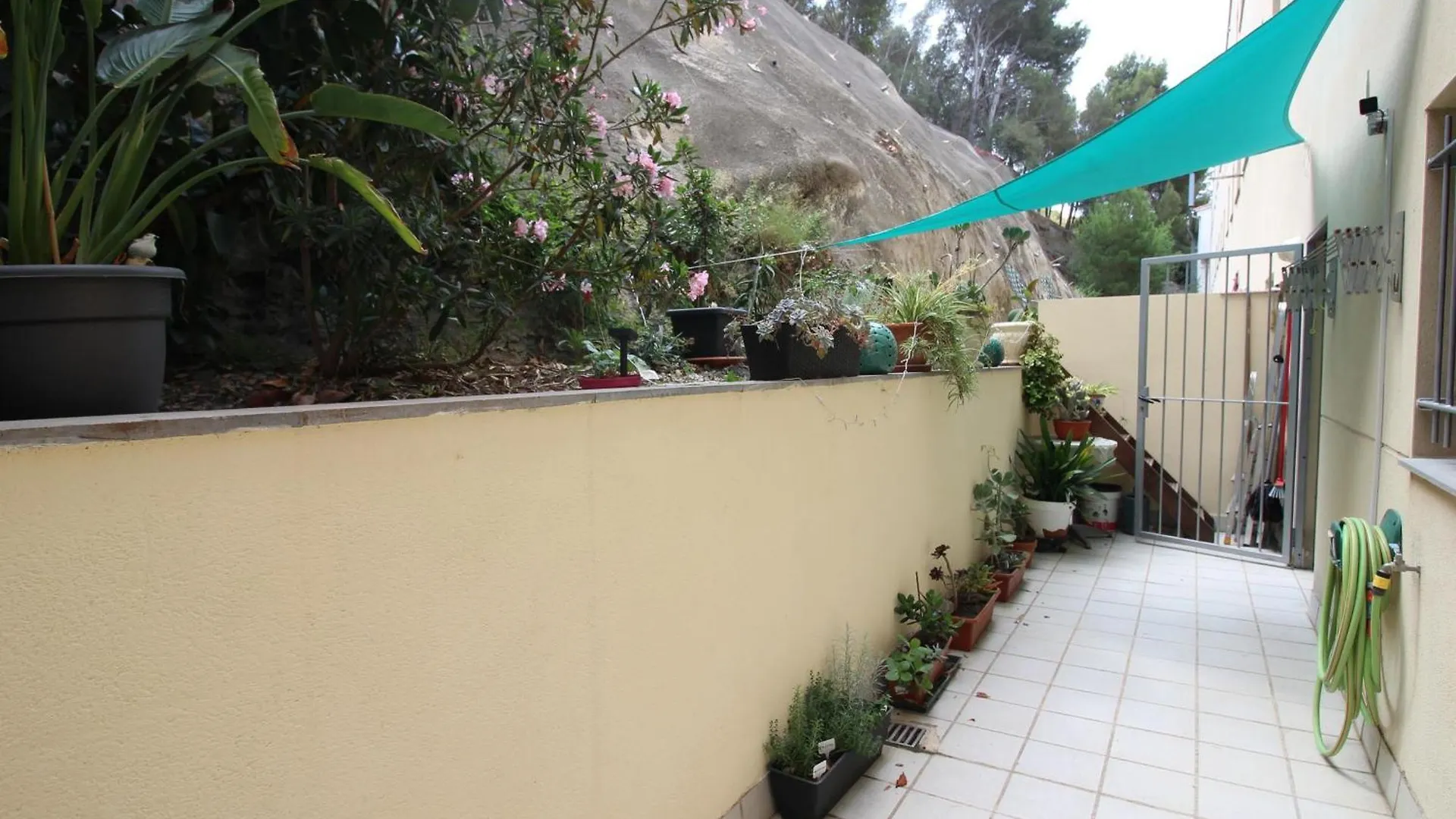 Apartamento Con Terraza Y Parking A 400M De La Playa Del Port En Llanca - Es-228-156 Apartment