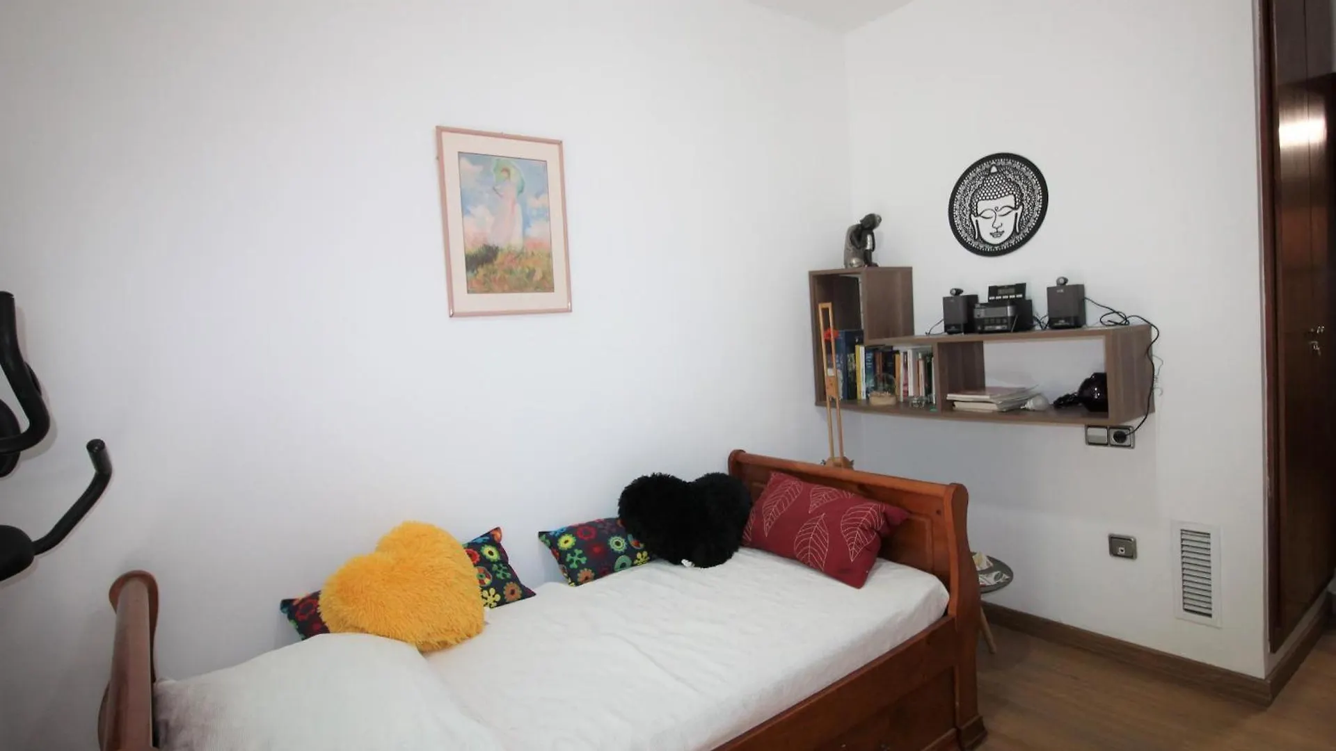 Apartamento Con Terraza Y Parking A 400M De La Playa Del Port En Llanca - Es-228-156