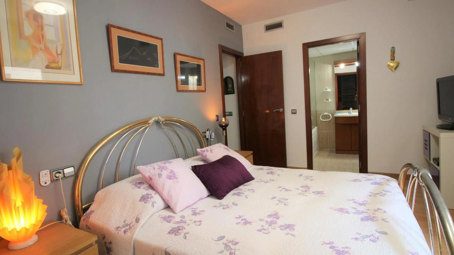 Apartamento Con Terraza Y Parking A 400M De La Playa Del Port En Llanca - Es-228-156