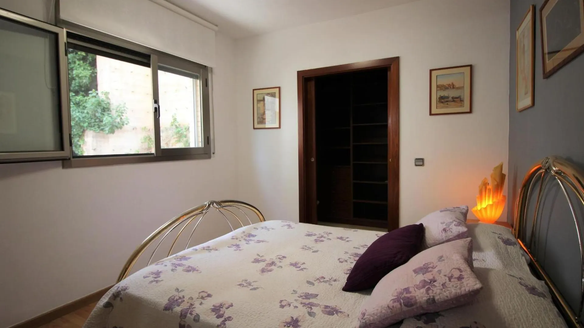 Apartment Apartamento Con Terraza Y Parking A 400M De La Playa Del Port En Llanca - Es-228-156