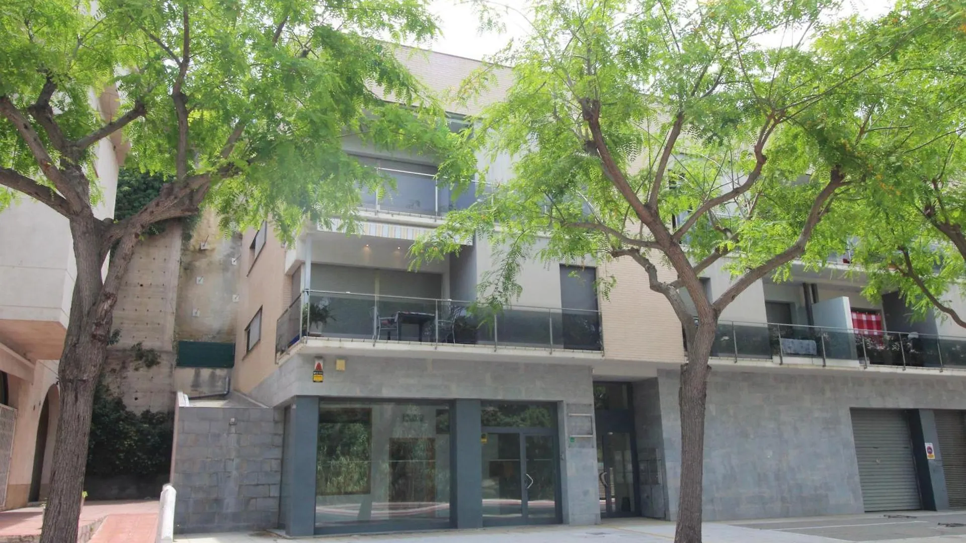 Apartamento Con Terraza Y Parking A 400M De La Playa Del Port En Llanca - Es-228-156 Apartment