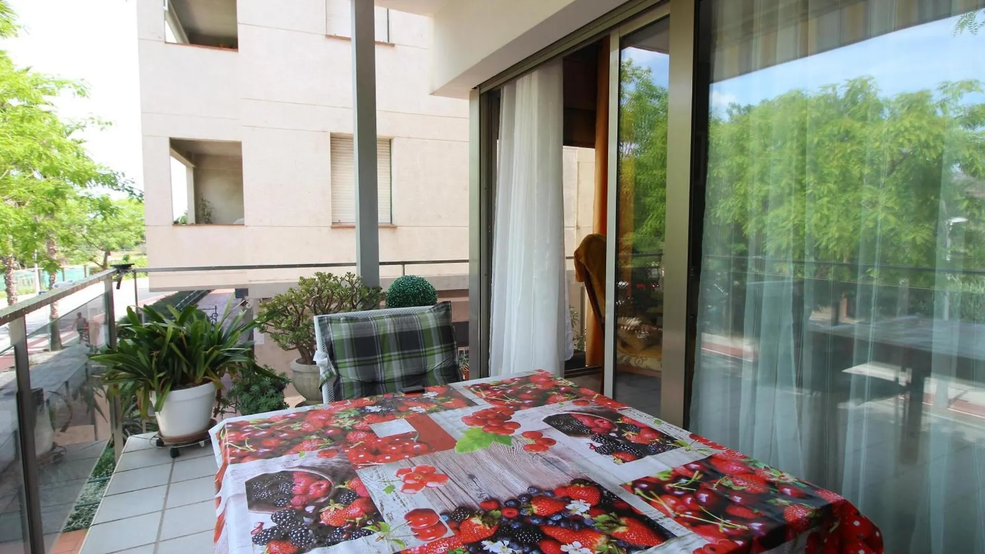 Apartment Apartamento Con Terraza Y Parking A 400M De La Playa Del Port En Llanca - Es-228-156 Spain